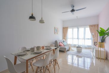 Saville Kajang Jalan Reko freehold 2rooms 2carparks airbnb nice design renovation