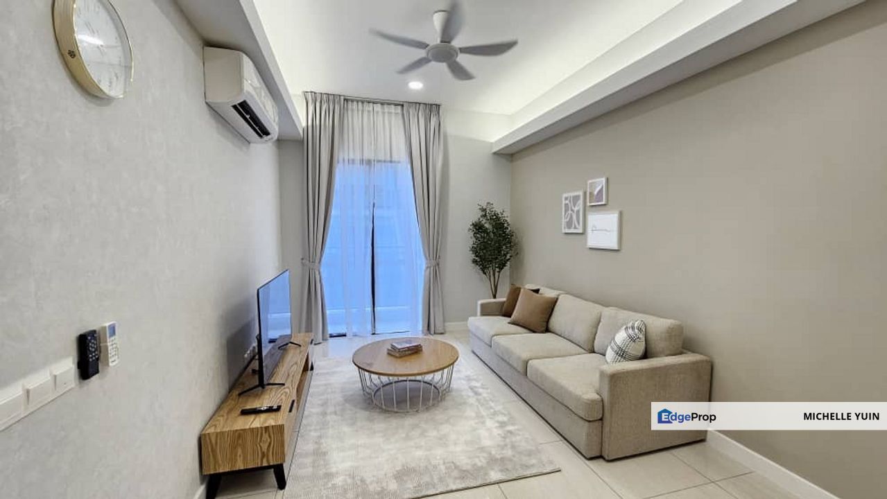 Sentral Suites KL Sentral fully furnished Monorail Tun Sambanthan 1+1rooms 1bath Little India Brickfields 2carparks side by side Bukit Petaling id des, Kuala Lumpur, KL Sentral