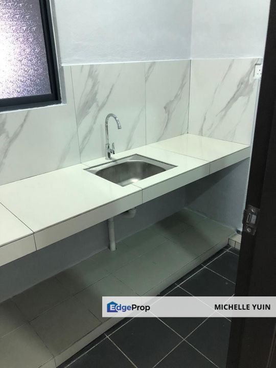 The Henge condo Kepong Metropolitan partial furnished Metro Perdana 3R2B 2cp Metro Prima vacant early April 2025 Baru Laman Rimbunan low floor, Kuala Lumpur, Kepong