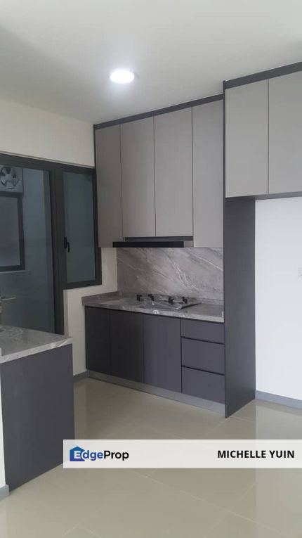 United Point Residence North Kiara corner lot Sri Sinar partial furnished Segambut 4R3B 2cp Bintang hill aircond connected to mall Kepong Menjalara, Kuala Lumpur, Segambut