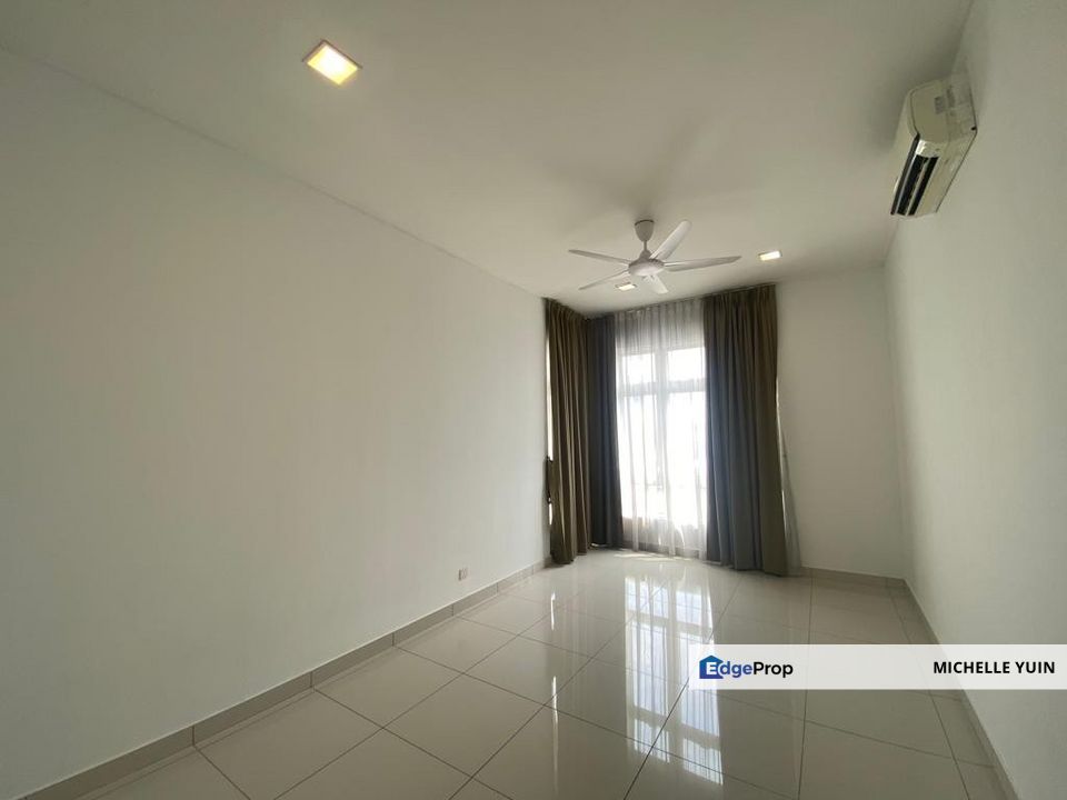 Royal Regent Sri Putramas 3 freehold Jalan Kuching 3+1rooms 2baths Dutamas 2carpark Ground floor North Kiara ready Hartamas good condition Segambut, Kuala Lumpur, Dutamas