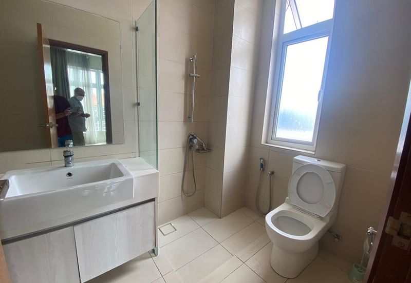 Royal Regent Sri Putramas III