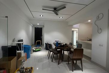 Royalle Condominium @ North Kiara