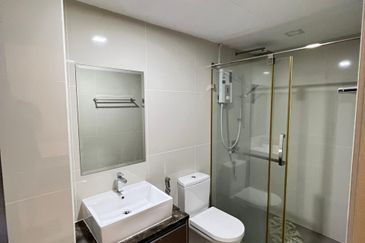 Royalle Condominium @ North Kiara