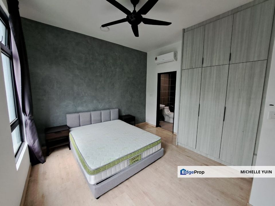 The Henge condominium Kepong Metropolitan fully furnished Metro Perdana 3R2B Barat 2cp at Ground floor Timur facing pool Fortune Avenue ready now , Kuala Lumpur, Kepong