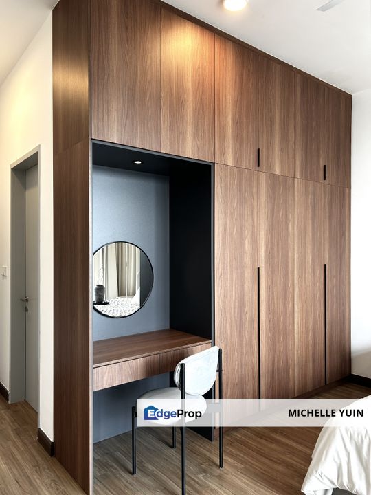 Seresta Bandar Sri Damansara fully furnished Persiaran Meranti with balcony Foresta 3+1Rooms 3baths Bukit Lanjan 2carparks ready now Timur Barat, Selangor, Bandar Sri Damansara