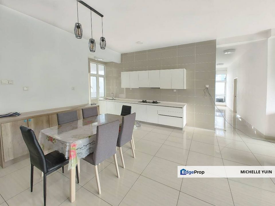 Foresta condo Bandar Sri Damansara partial furnished Persiaran Meranti corner lot Kepong 4R3B Kota 2cp Aman Puri facing pool and forest Desa spacious , Selangor, Bandar Sri Damansara