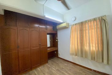 Medan Putra Condominium