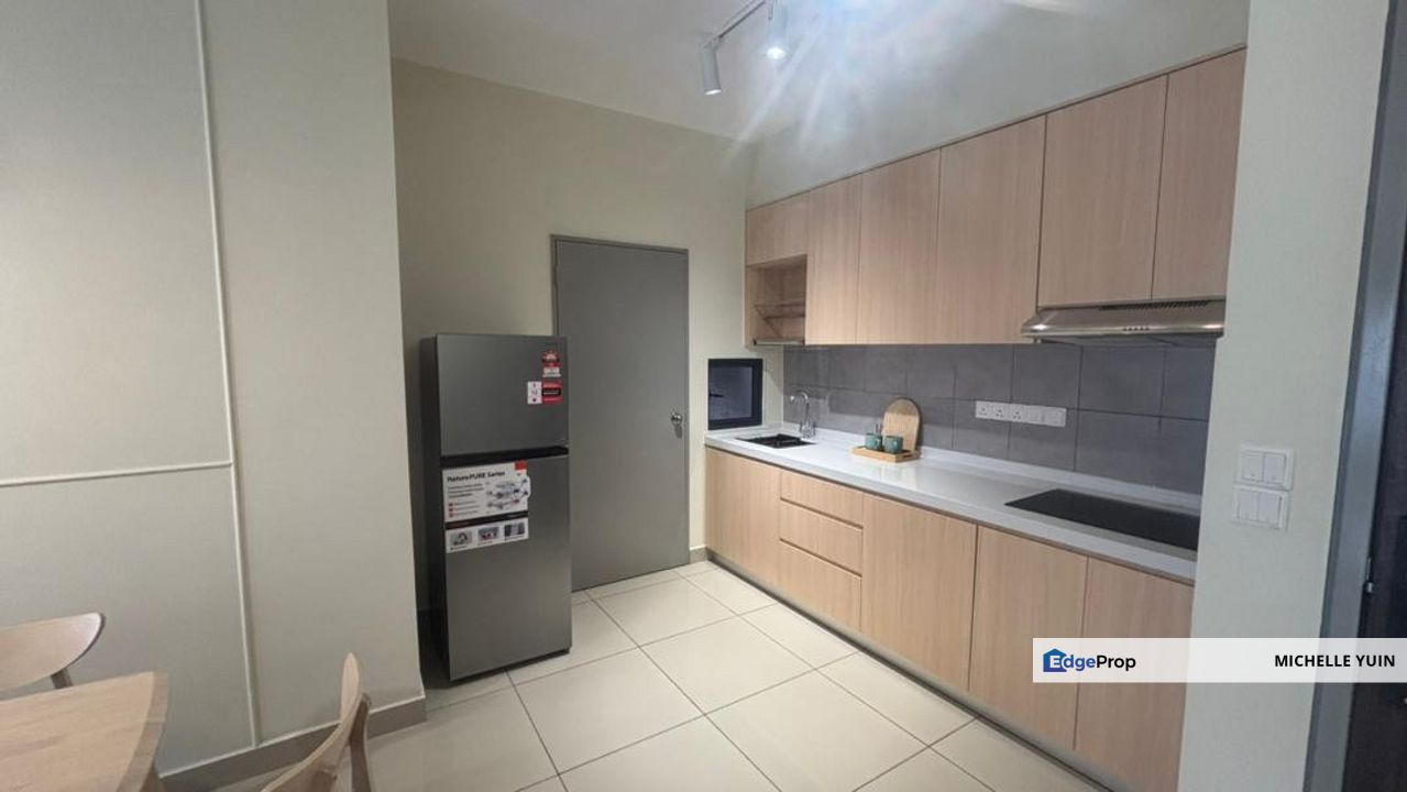 M Vertica KL City Residence corner lot Taman Maluri 4room 2bath Cheras convenient Sunway Velocity walk to LRT MRT Maluri 2cp Loke Yew ready now , Kuala Lumpur, Cheras