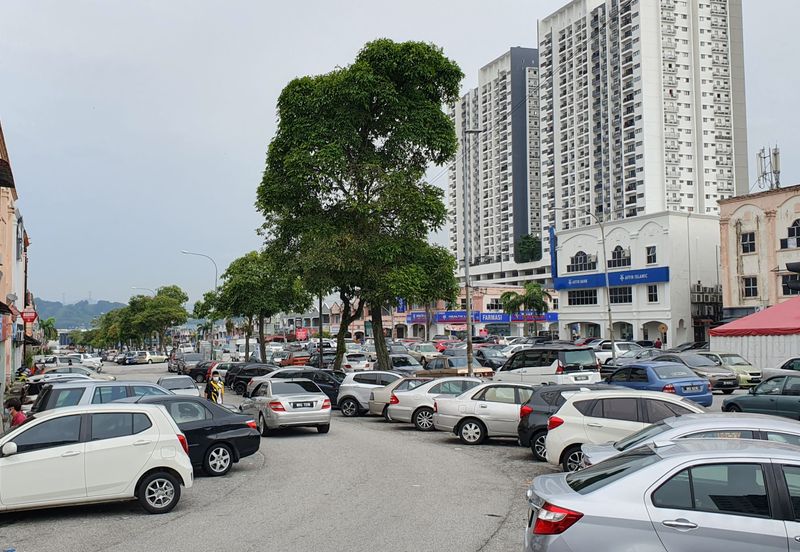 Pusat Perdagangan Seri Kembangan