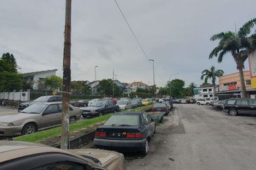 Pusat Perdagangan Seri Kembangan