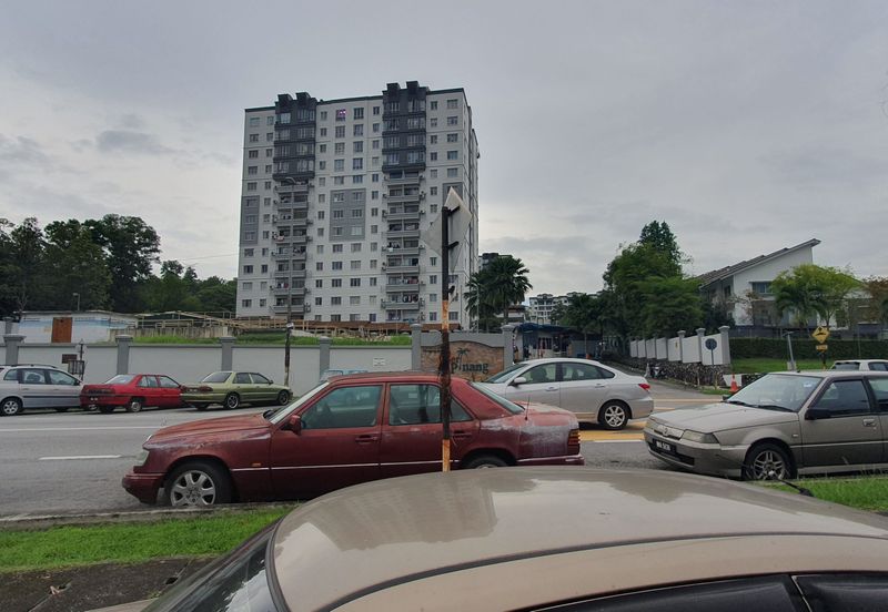 Pusat Perdagangan Seri Kembangan