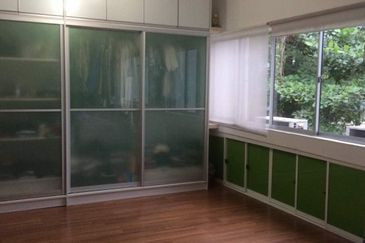 Jalan Pahang Setapak 4storeys shop office freehold corner lot staircase only renovated floor 3phase electric frontage road facing main road high expos