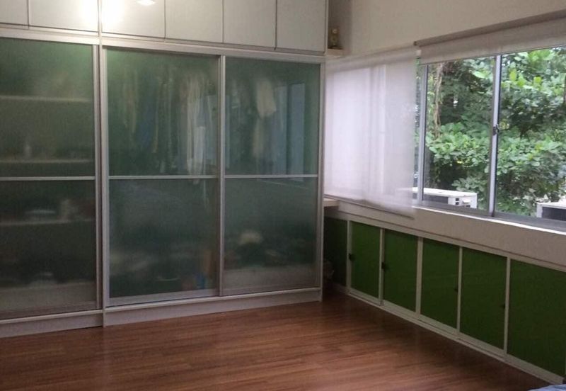 Jalan Pahang Setapak 4storeys shop office freehold corner lot staircase only renovated floor 3phase electric frontage road facing main road high expos