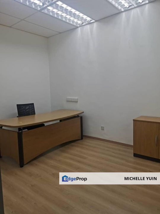 Office with lift Taman MRT Puchong Prima Utama freehold strata title Desa Impiana tenanted , Selangor, Puchong