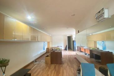 Jalan Pahang Setapak Ground floor end lot shop Titiwangsa has frontage Gombak extended back Sentul Timur facing busy main road Tun Razak Ismail