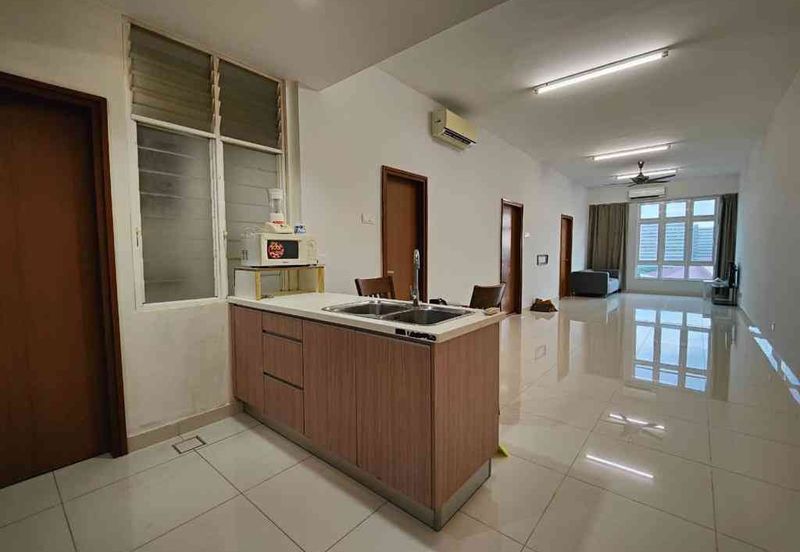 Royal Regent Sri Putramas III