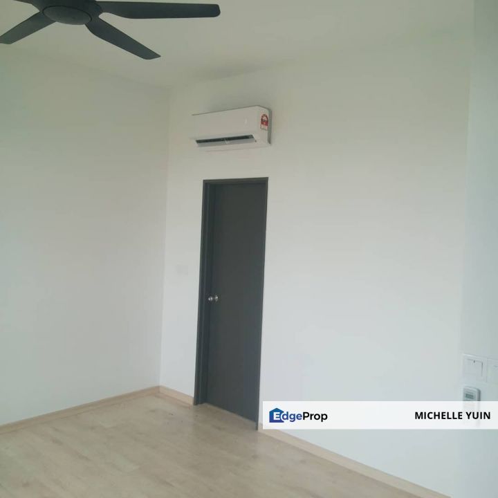 The Henge condominum Kepong Metropolitan partial furnished Fortune Perdana facing lake Metro Perdana mid floor 3R2B Daya 2carparks, Kuala Lumpur, Kepong