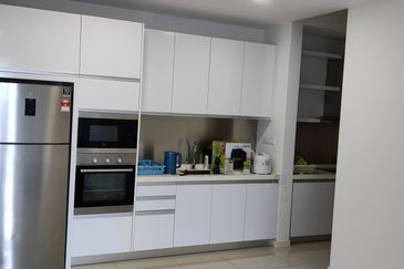 Clarita Tower @ Eco Sky