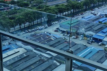 Clarita Tower @ Eco Sky