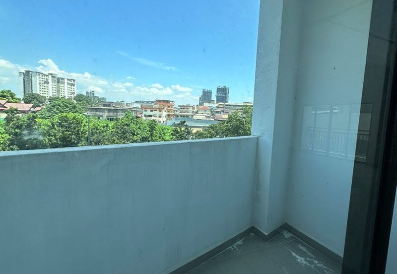 Park 51 Commerce Square