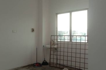 Jalan Impian Mahkota, Kampung Sungai Kantan