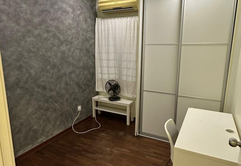 Anjung Hijau (Greenfield Apartment)