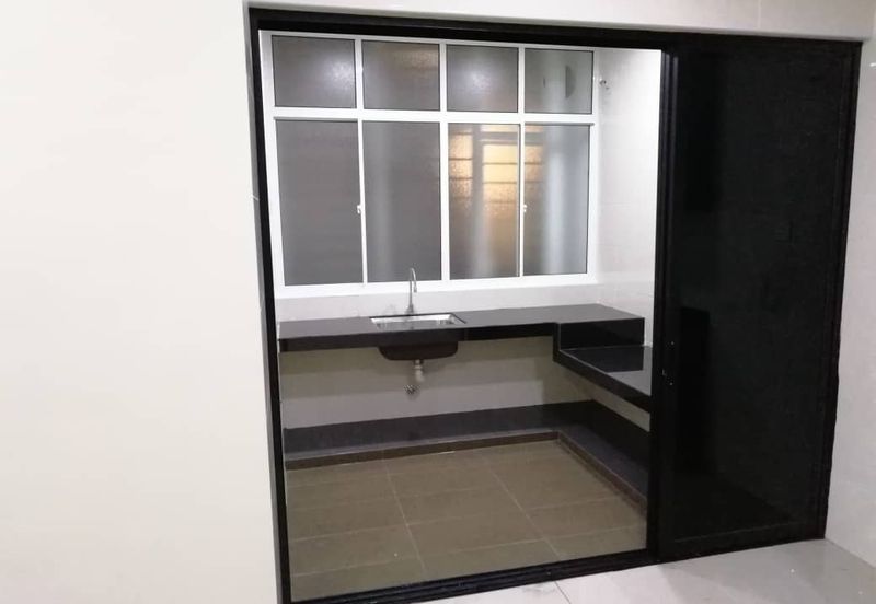 First Residence (Residensi Unggul)