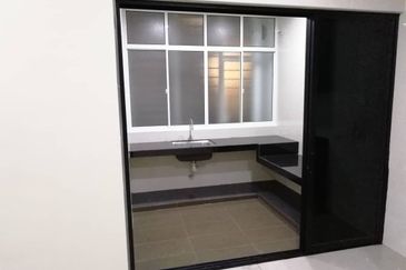 First Residence (Residensi Unggul)