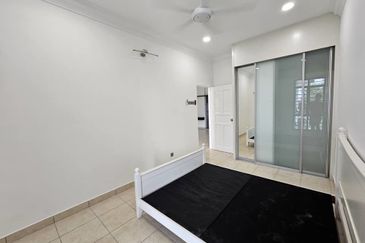 Suria Utama Townhouse