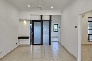 Suria Utama Townhouse