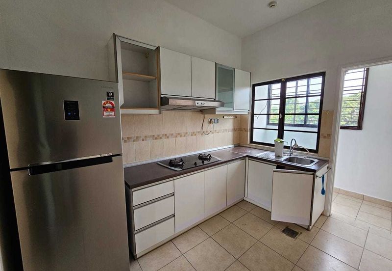 Suria Utama Townhouse