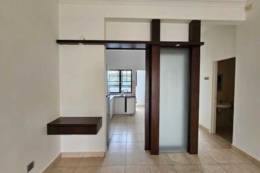 Suria Utama Townhouse