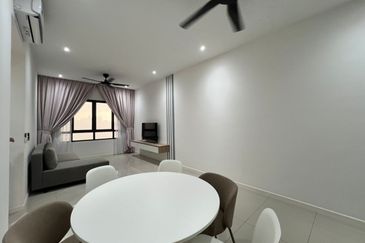 Savvy @ Riana Dutamas