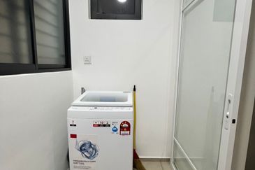 Savvy @ Riana Dutamas