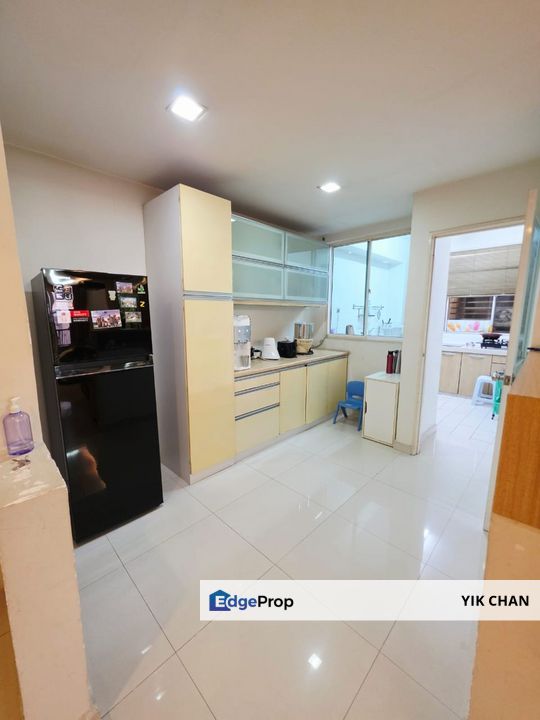 D'Rimba Nice Fully Furnished Unit for Sale, Selangor, Kota Damansara