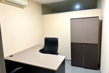 Pusat Dagangan Seri Utama