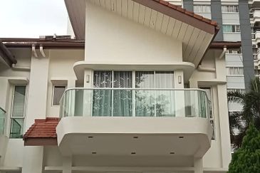 Mutiara Damansara  Superlink 2 Storey Terrace Corner House for Sale