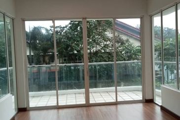 Mutiara Damansara  Superlink 2 Storey Terrace Corner House for Sale