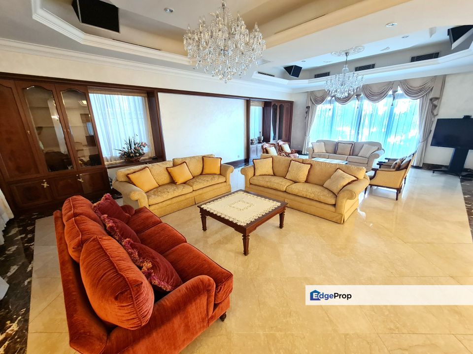 Japanese-Style Bungalow with Golf & Lake Views, Selangor, Seri Kembangan