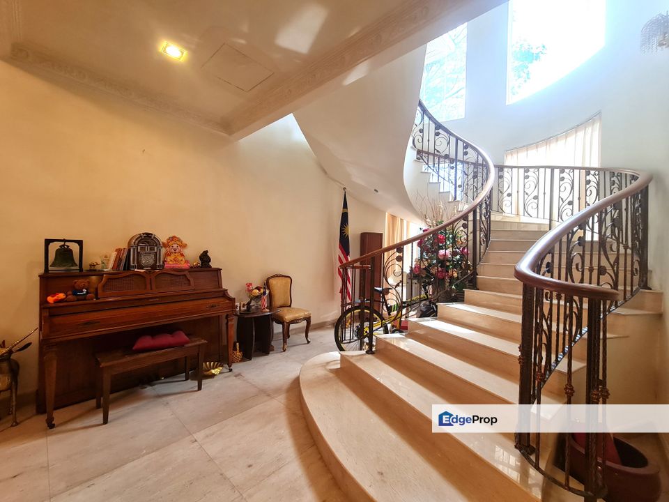 Classic designed bungalow for sale (Bluwater), Selangor, Seri Kembangan