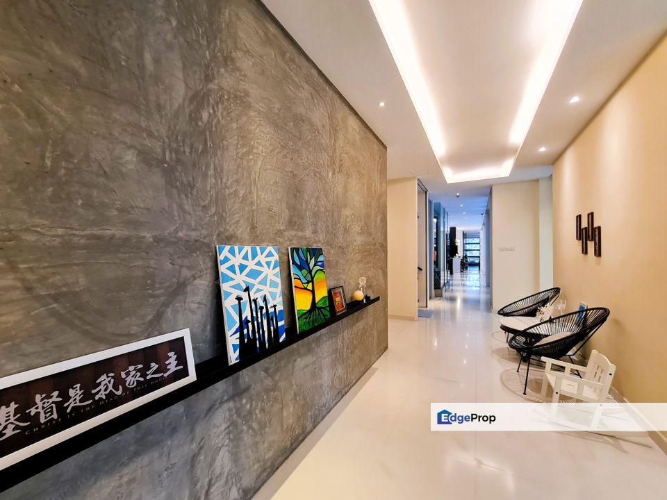 Beautiful golf view bungalow for sale, Selangor, Seri Kembangan