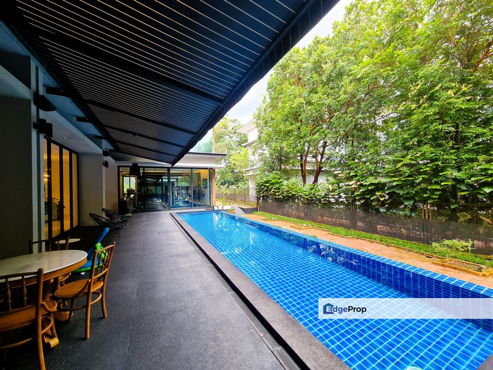 Beautiful golf view bungalow for sale, Selangor, Seri Kembangan