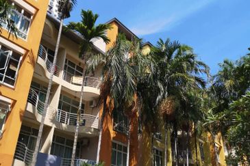 PANGSAPURI UNIVERSITY GREEN(BRUANG PERMA