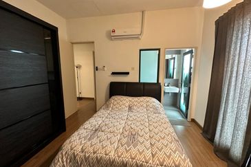 Gated Guarded @Corner , 2 Sty Semid,Park Ville , Paya Emas, Melaka