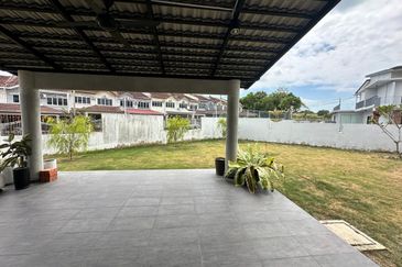 Gated Guarded @Corner , 2 Sty Semid,Park Ville , Paya Emas, Melaka