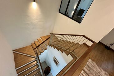 Gated Guarded @Corner , 2 Sty Semid,Park Ville , Paya Emas, Melaka