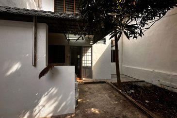 5 bedrooms@Freehold 2 Sty Terrace, Bukit Baru, Melaka