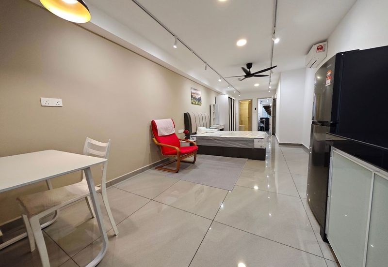 Near Infineon ,Room Rent Available , 3 Sty Shop Lot , Bachang, Melaka