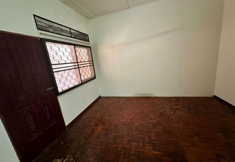 2 Sty Terrace , Taman Maju, Jasin@Melaka 